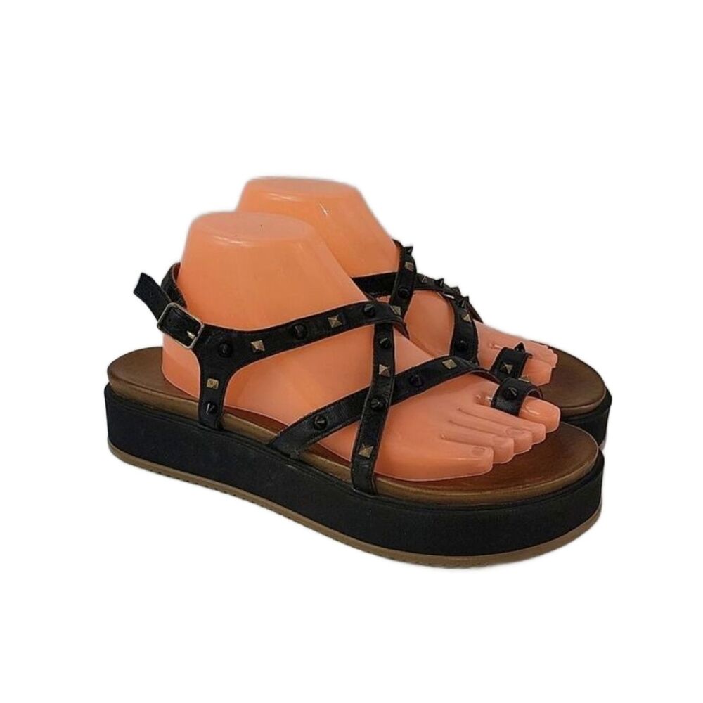 Ovyé Black Leather Women's Sandals‎